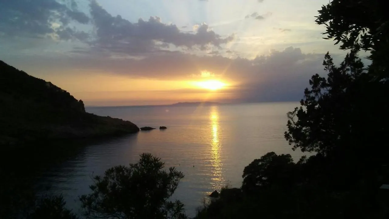 Appartamenti Villa Lina Nisporto Italien